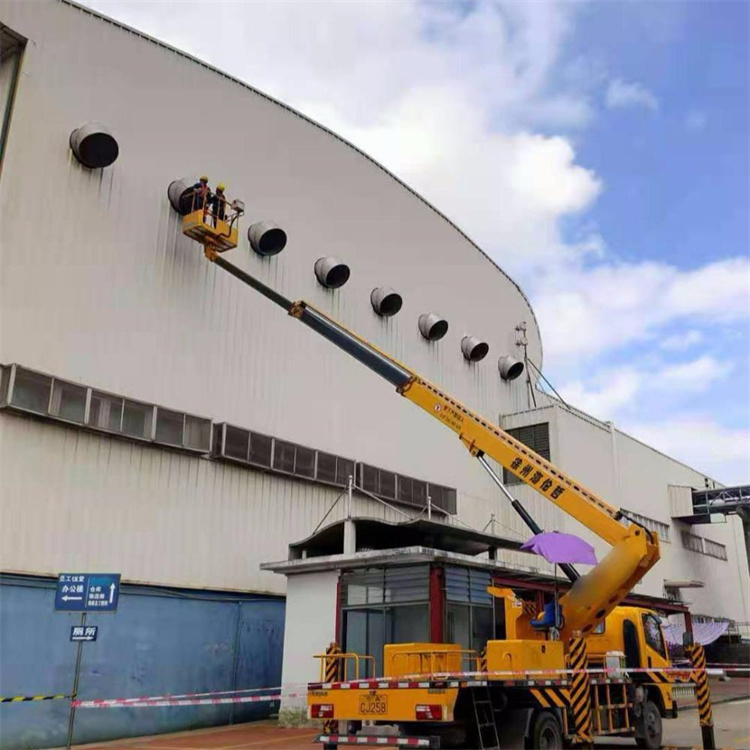 连云港海州高空作业车出租服务：专业广告牌安装解决方案